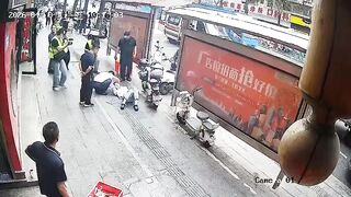Don't ride on the sidewalk !