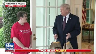 President Trump is sparking up a conversation with the delivery driver who delivered