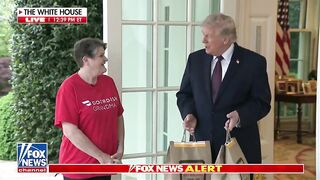 President Trump is sparking up a conversation with the delivery driver who delivered