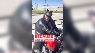 Superheroes exist: "Don't be afraid, Catwoman is here!"