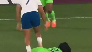 When female soccer players pick fights on the field… but it doesn't go as expected