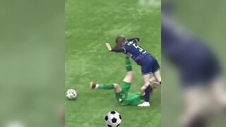 When female soccer players pick fights on the field… but it doesn't go as expected