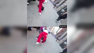 Aloo-at-bar ... Sneako just got got Sneako'd while streaming in NYC