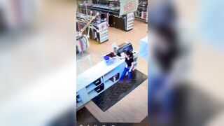 Wild video shows car narrowly missing shopper after ramming throughOklahoma City Stor
