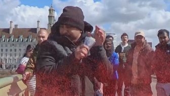 Spray-Painting Scammers in London!