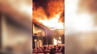Would you Run? Fire in a Movie Theatre is the New high Tech 5D Experience. Amazing