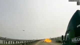 Shock Video shows Helicopter Crash in the Middle of a Highway..