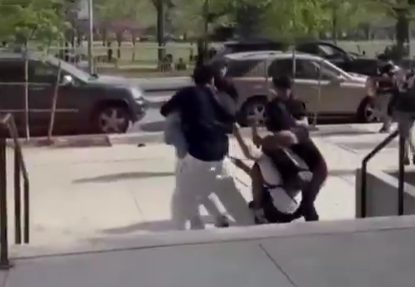 This is NYC: A gang of illegals - Salvadorians and Mexicans have an all out fight, no guns were used but, Machete, Knives, Sticks came handy. Wow NYC has changed, like a different country.