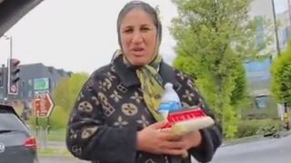 UK: Migrant women washing cars without permission and expecting payment