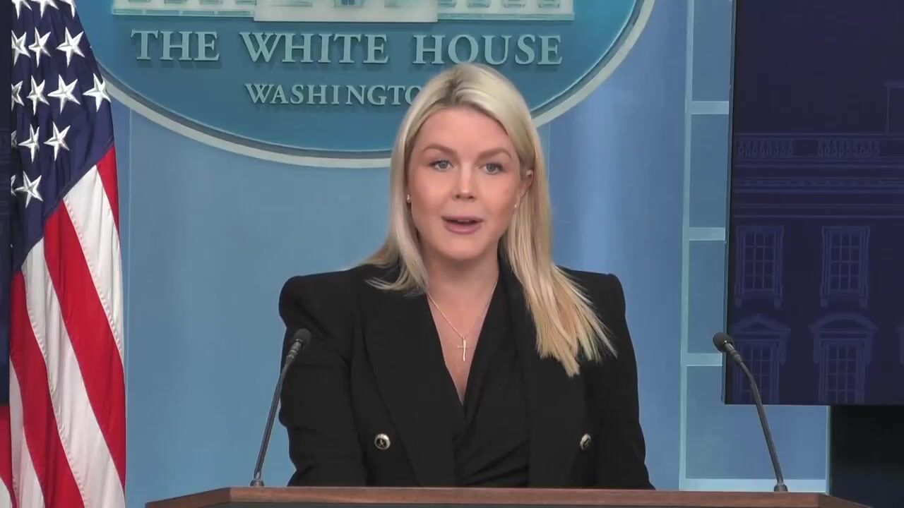 KAROLINE LEAVITT is SMOKING Jimmy Kimmel after he called Melania Trump an "expectant widow