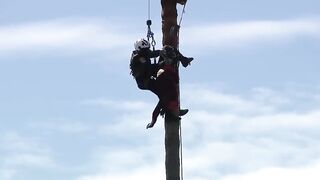 ALERT: Helicopter rescues a tree trimmer from the top of a tree after he suffers a me