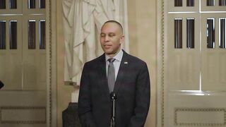 DISGUSTING:Hakeem Jeffries REFUSES to apologize for his dangerous rhetoric towards Tr