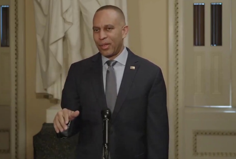 DISGUSTING:Hakeem Jeffries REFUSES to apologize for his dangerous rhetoric towards Tr