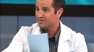 WOW: Jenny McCarthy and Audience Member OBLITERATE 2 "Doctors" on Vaccine Safety.