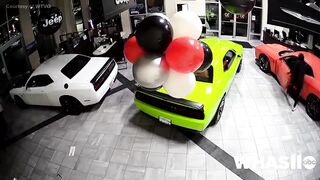 (See Context) Pro Thieves steal 6 Hellcats in under 45 Seconds from Kentucky Dealership