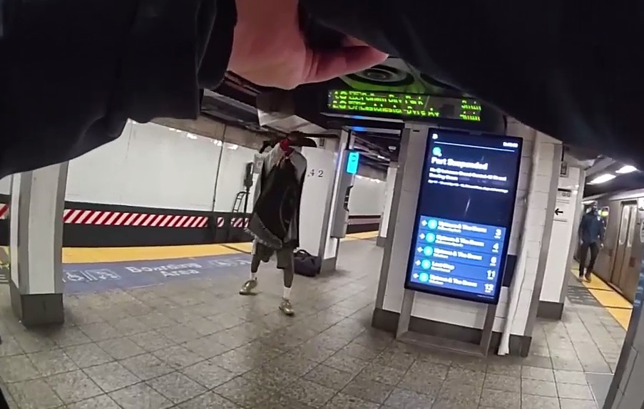Man with machete fatally shot by police after stabbing people at Grand Central, police say