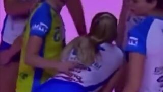 Love Triangle? What's up with the Infatuation of the Blonde's Ass by her Female Teammates