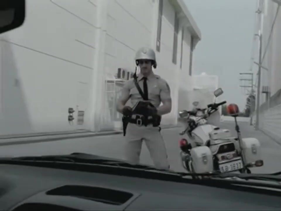 Renault Clio - Gay Cop (2003)