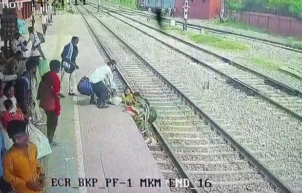 Brutal: Two Women Killed By Farakka Express While Crossing Tracks At Bakhtiyarpur, CCTV Captures Incident