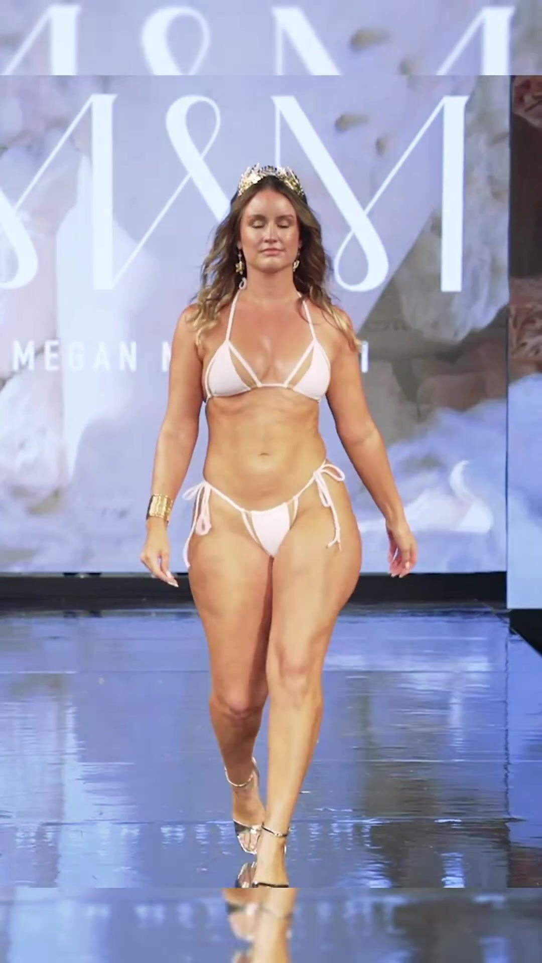 Laura Alexander Slow Motion