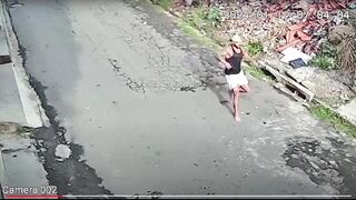 Woman in Brazil Attacked by Her Ex Fatally Stabbed in Neck..Man Kills Attacker but too Late (Watch Full Video)
