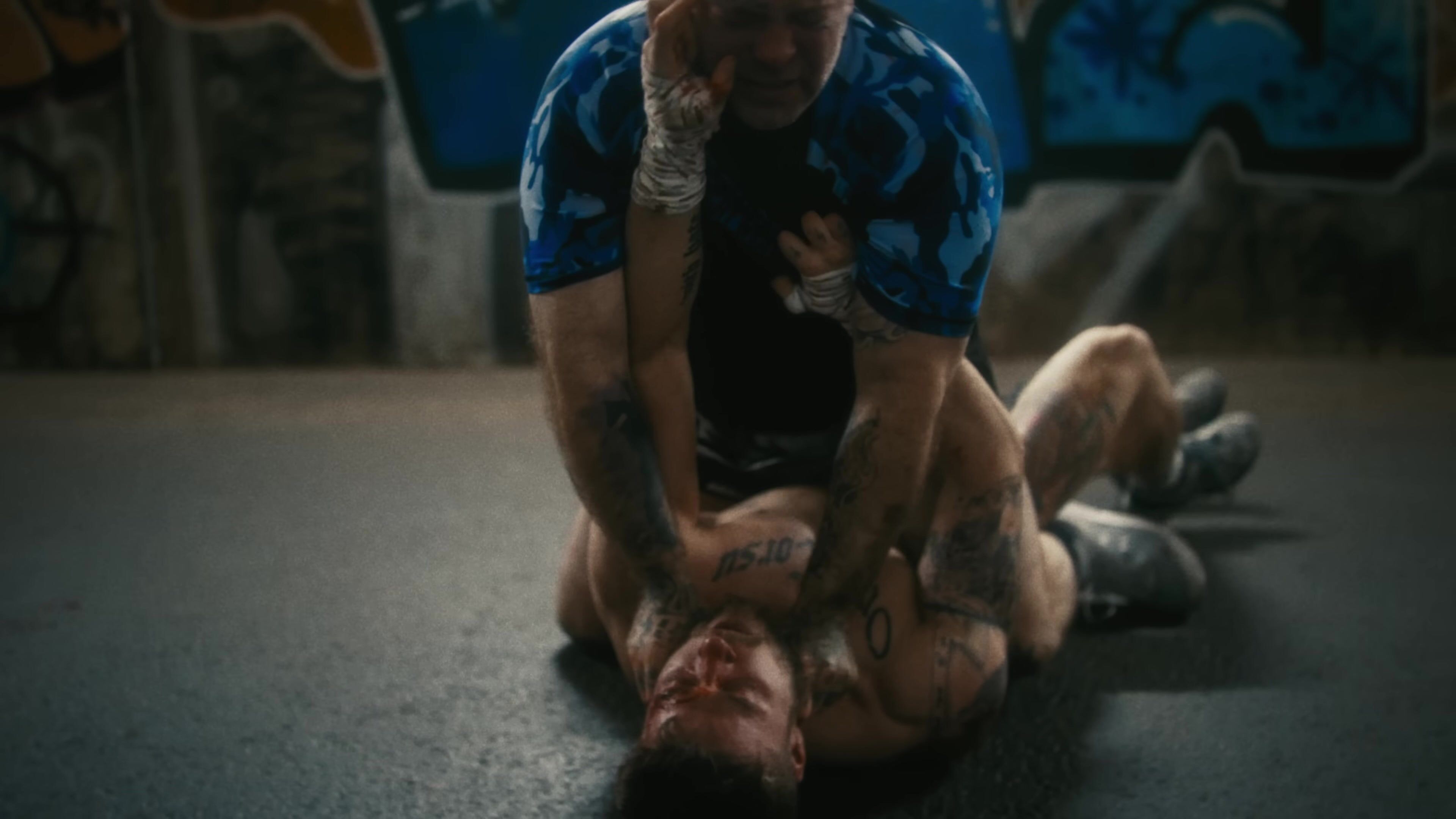 KING OF THE STREET FIGHT: American Fighter "BloodAxe" vs Frenchman "Orsu Corsu"