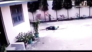 Short Shocking Video shows what a Walking Shotgun Suicide looks Like