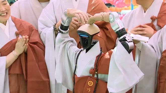 South Korea's first humanoid robot monk just made its debut at Jogye Temple in Seoul.