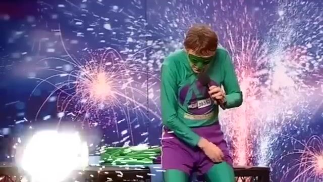 FARTING PERFORMER