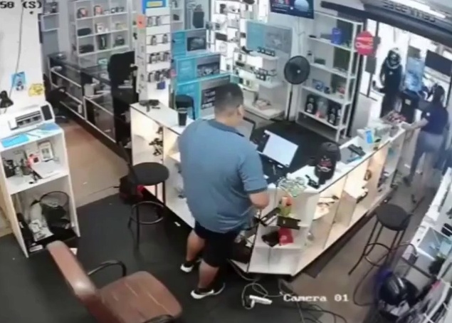 Tragic: Man accidentally kills his wife defending his business