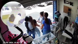 Man Attacks his Ex-with a Machete at her Place of Work after She Broke up with Him (2 Angles)