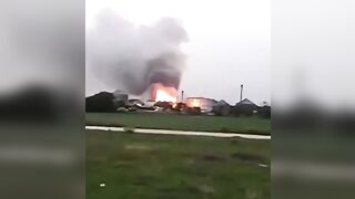 (Classic) A fertilizer plant exploded in Texas Killing 35 Dad Records and Son is Terrified