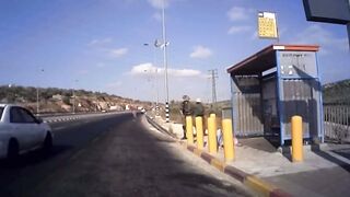 Woman Attempts to Stab 2 Israeli Soldiers at Checkpoint..Shot Dead