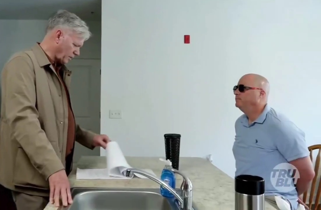 Benjamin Netanyahu’s former personal security guard has been caught in an undercover