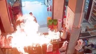 People set fire to shop