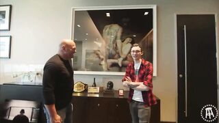 Dana White once sent $200,000 for an unknown gift which turned out to be an erotıc p