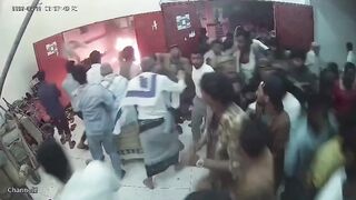 Citizen Sets Himself on Fire Inside a Mosque During Maghrib Prayers in Marib