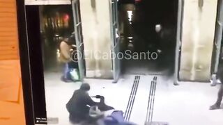 Footage of the Attack at the Paris North Station, Algerian Immigrant Stabbed 6 People