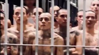 Students get Tour of prison in El Salvador looks Crazy