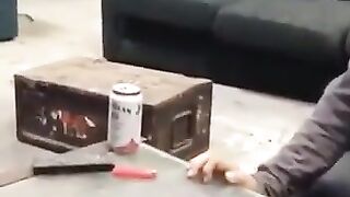 Funny Guy puts his Face in a Live Hunting Trap