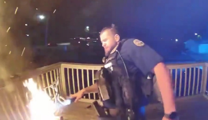 A Chattanooga cop rescues a mother and two children from a burning apartment