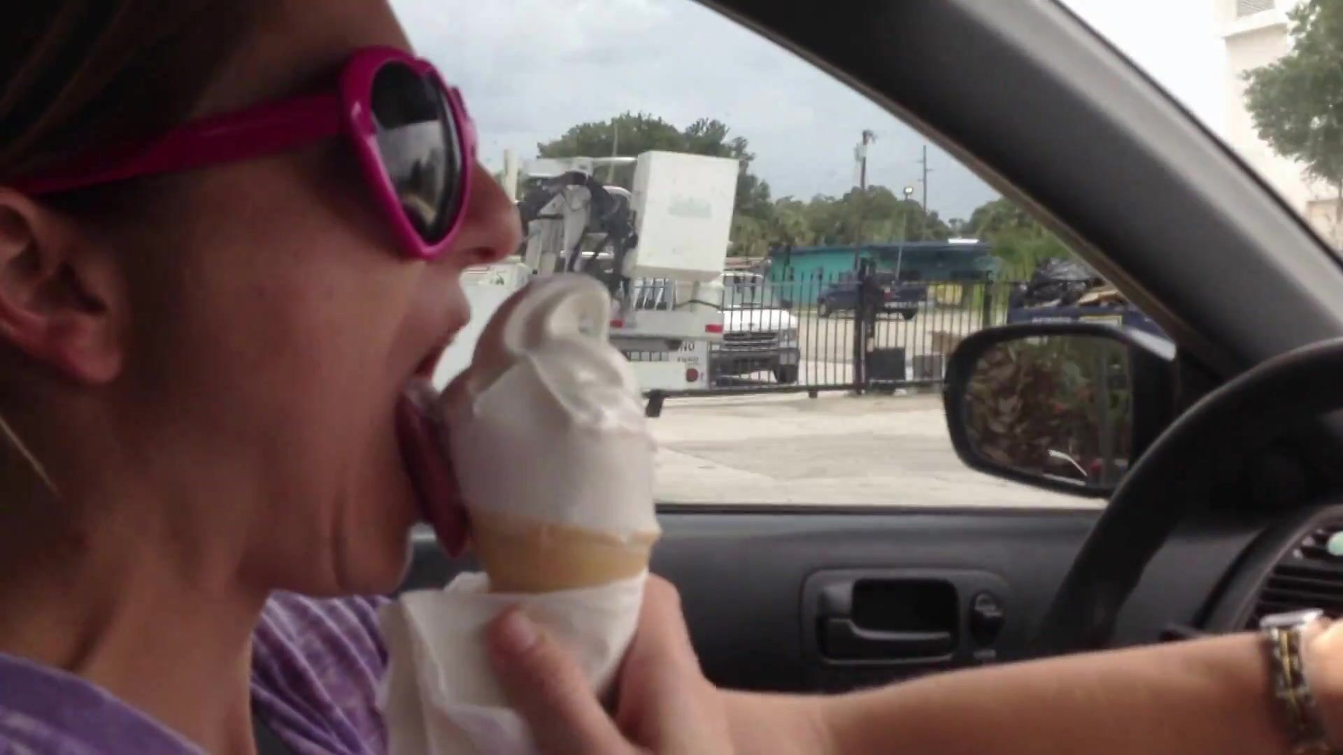 LICKING ICE CREAM CONE LIKE A PRO