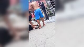 Cops Kill Gang Leader in Brazil (Big Man with no shirt) during Arrest
