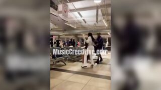 Mother and daughter get into a fight at the airport, causing chaos and shocking every