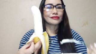 BANANA WITH COCOWHIP CREAM NO CHEWING