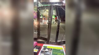 Burglars crash car into gas station, steal ATM in Chicago