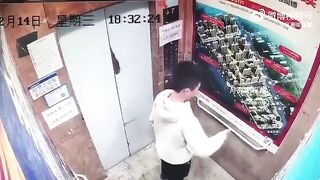 Chinese Kid Lights elevator on Fire and the Whole thing (See info)