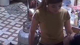 In Phillipines, Wife assaulted her husband over some random issues; Husband, a Police