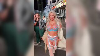 Blonde wants to be the Porn Version of Marilyn Monroe