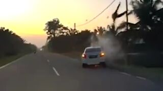 Brutal Head on Collision Yesterday in Malaysia Kills on Impact